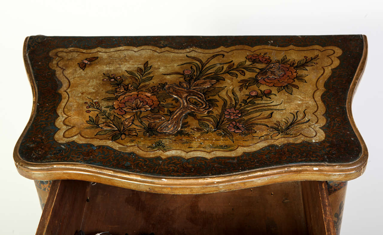 Baroque Pair of Small Italian Lacquered Commodes 19' century For Sale